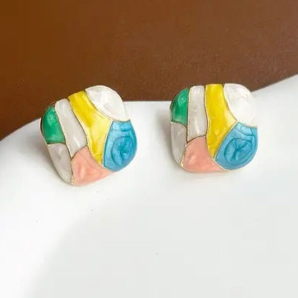 Retro Abstract Mosaic Stud Earrings - Image 3