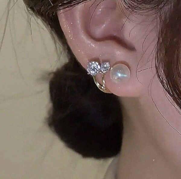 Moonlight Glow Faux Pearl Earring - Image 4