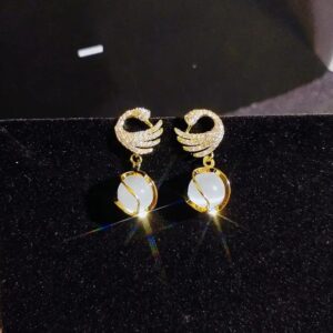 Crystal Cat-Eye Drop Earrings